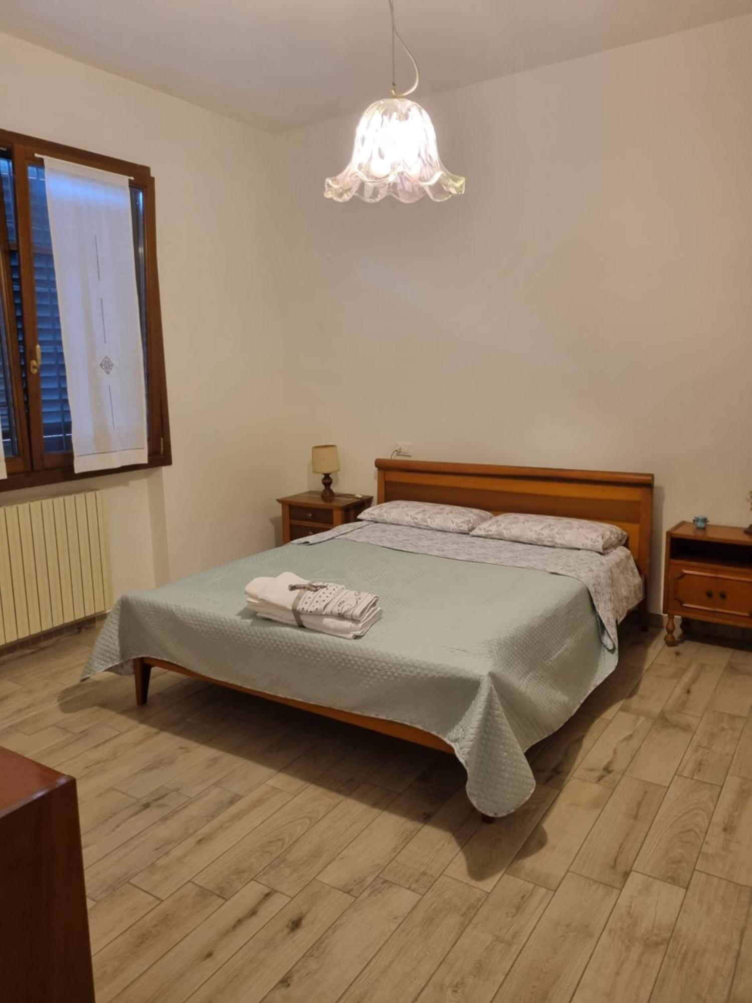 Appartamento Via Loreto Пістоя Номер фото